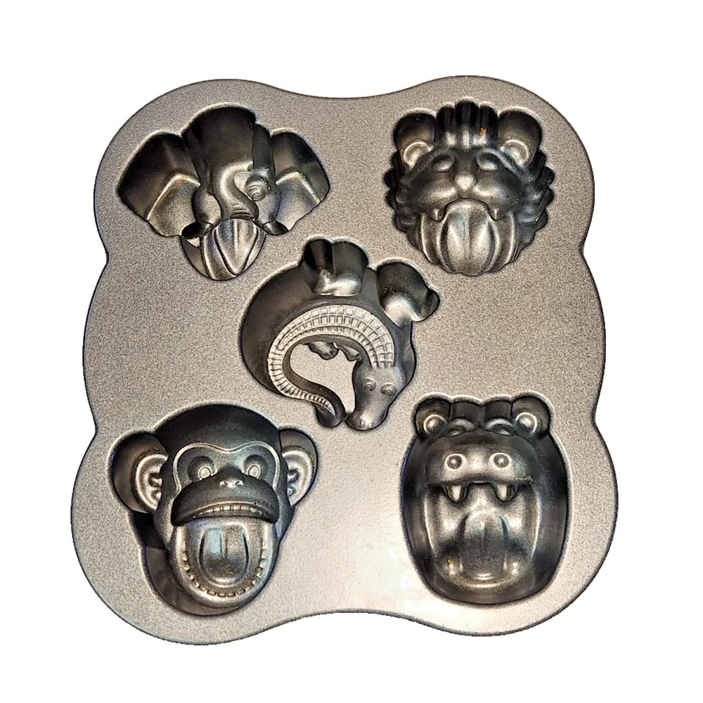 Nordic Ware Hungry Jungle Animals 3D Cake Muffin Bundt Pan Mold 4 Cup Non-Stick - Picture 5 of 5